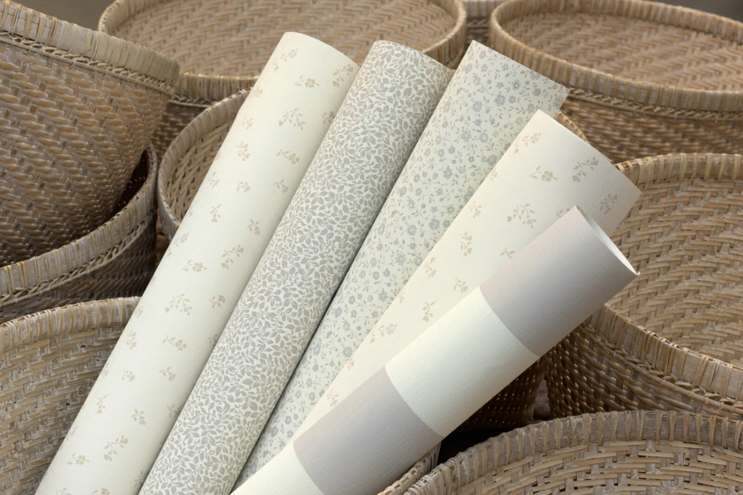 Vliestapete LIBERTE - weiß-grau - gestreift - 10 Meter 4 Vliestapete LIBERTE - weiß-grau - gestreift - 10 Meter – Bild 4